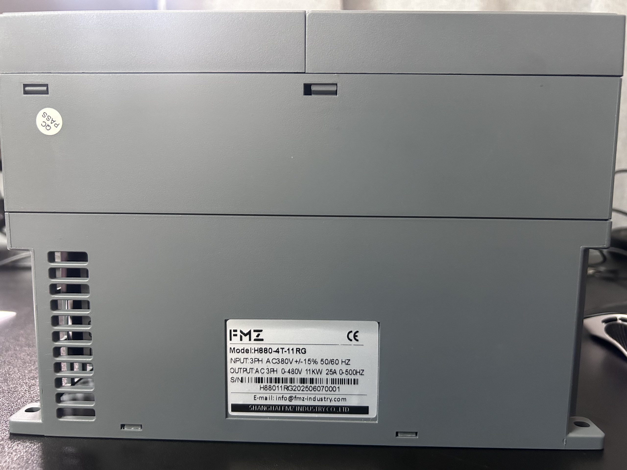 Variador de Frecuencia Trifásico FMZ 11 kW / 15 HP H880-4T-11RG) - Imagen 4